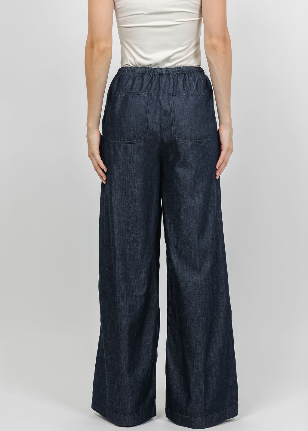 Frame The Offshort Pant in Rinse available at Barbara Katz