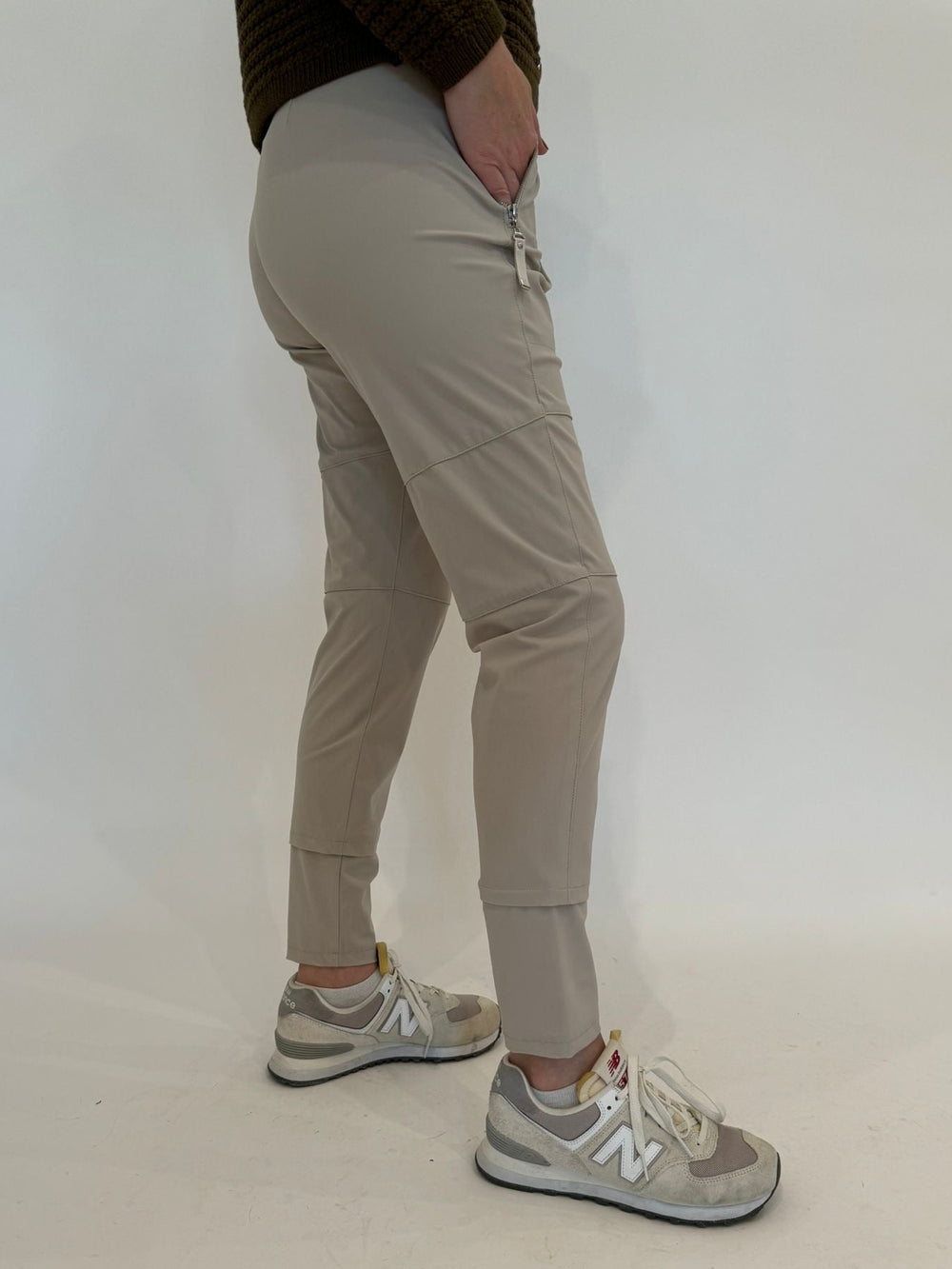 Raffaello Rossi Kalk Candy Pants available at Barbara Katz