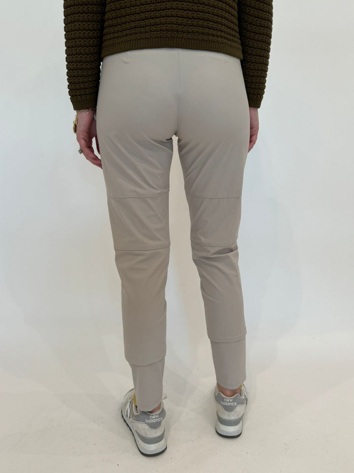Raffaello Rossi Candy Pants in Kalk available at Barbara Katz