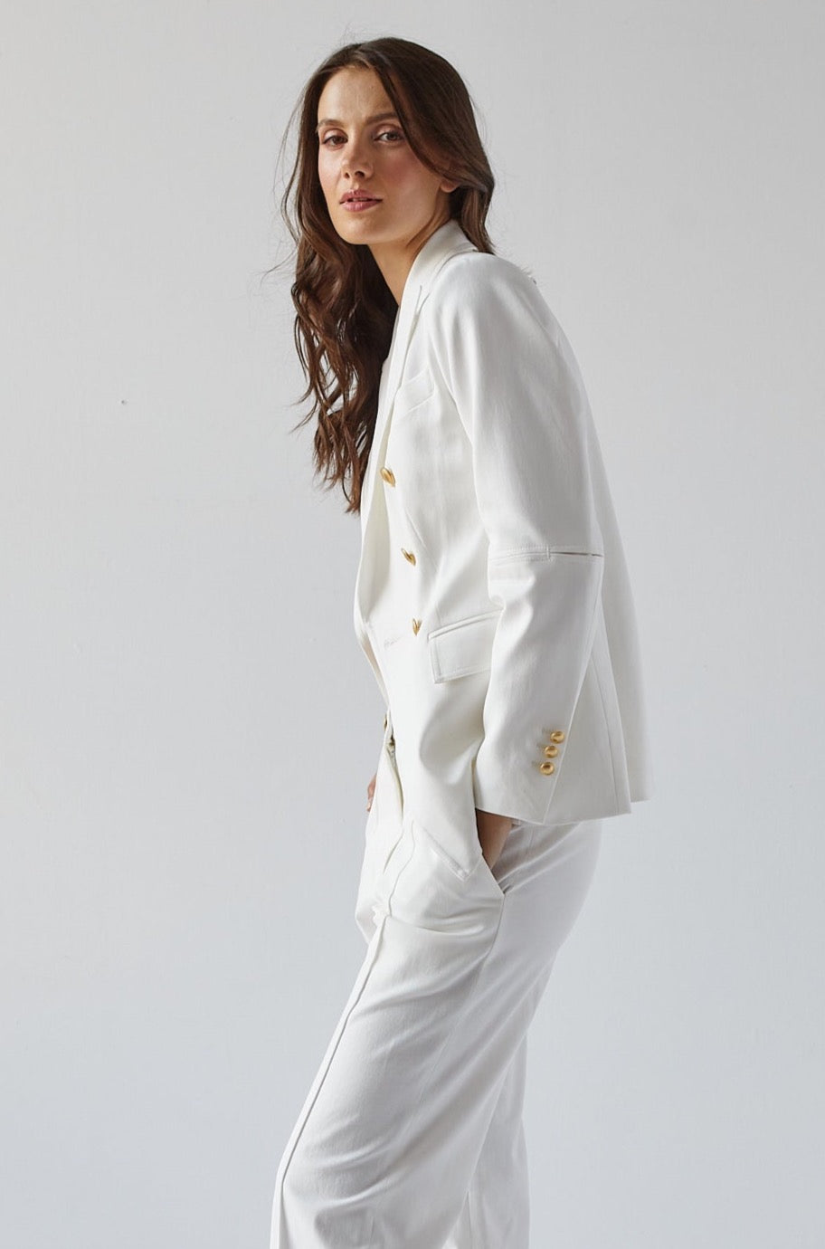 Adroit Atelier James Double Breasted Signature Stretch Blazer in White