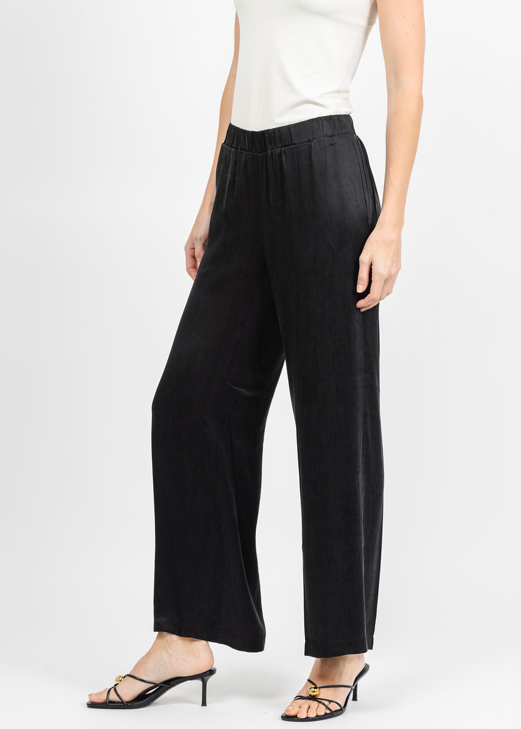 J Society Easy Wide Leg Pant in Black available at Barbara Katz