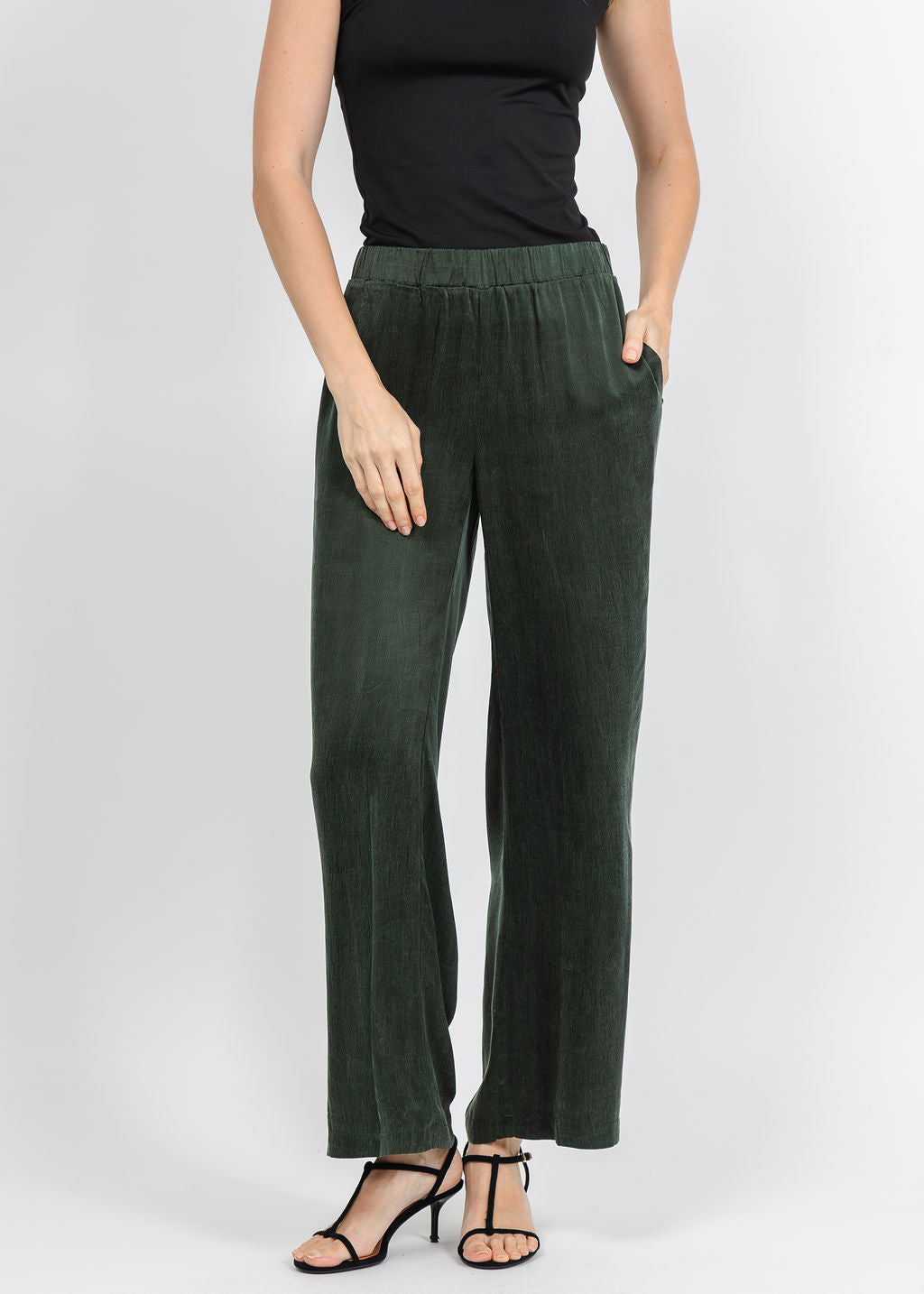 J Society Easy Wide Leg Pant in Pine available at Barbara Katz