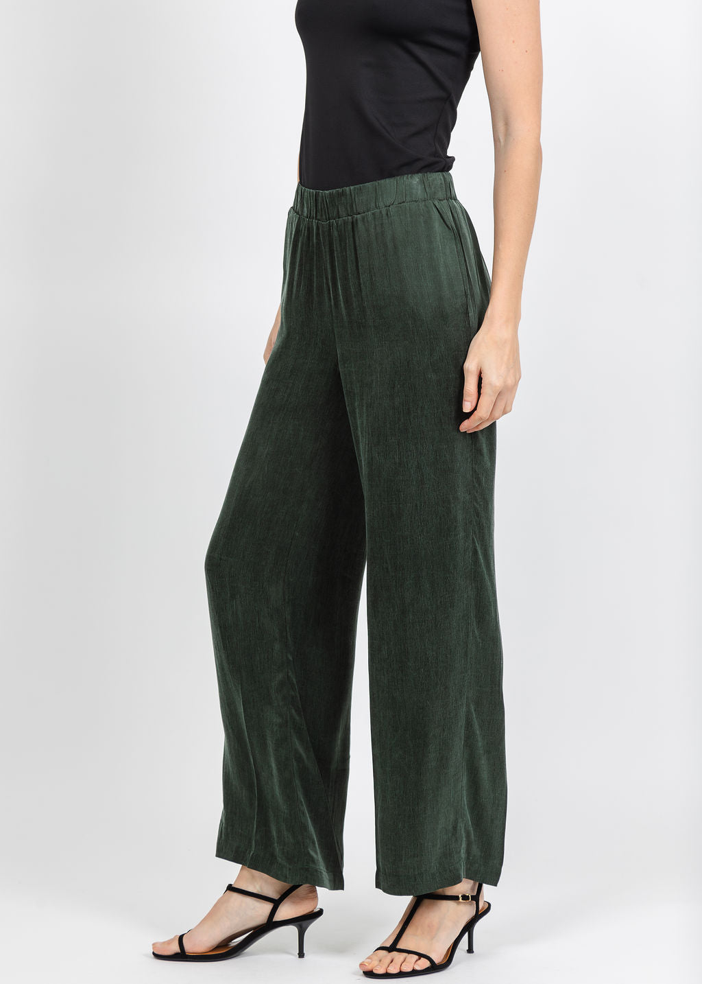 J Society Easy Wide Leg Pant in Pine available at Barbara Katz