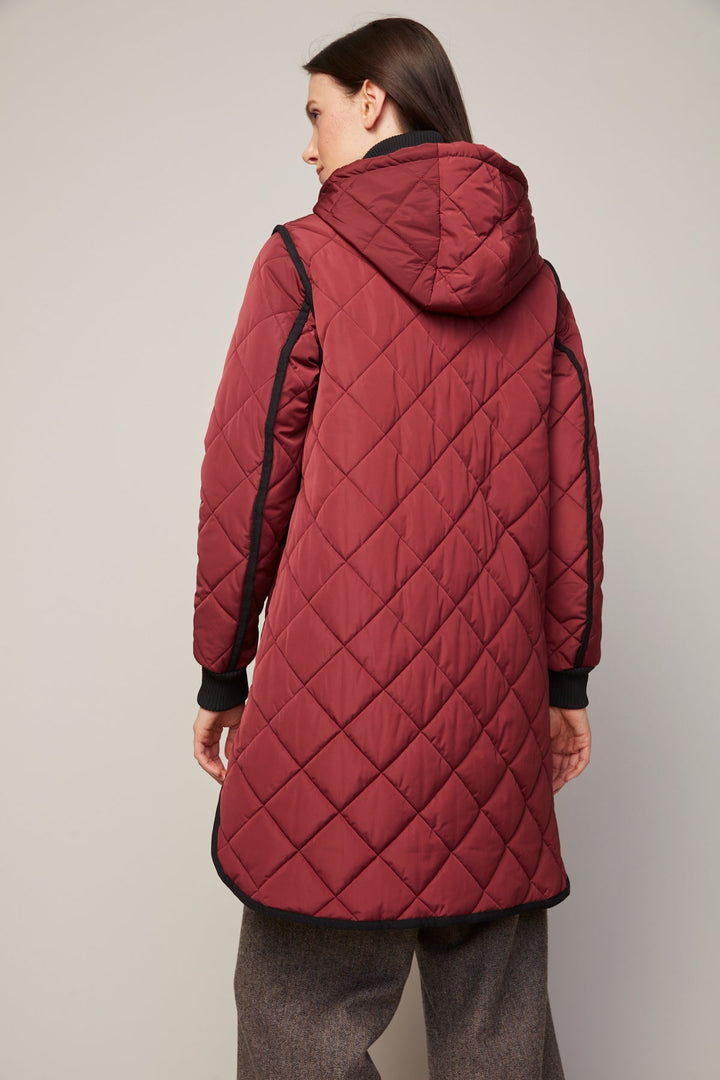 Adroit Atelier Libby Quilted Full Zip Coat With Removable Hood in Porto available at Barbara Katz
