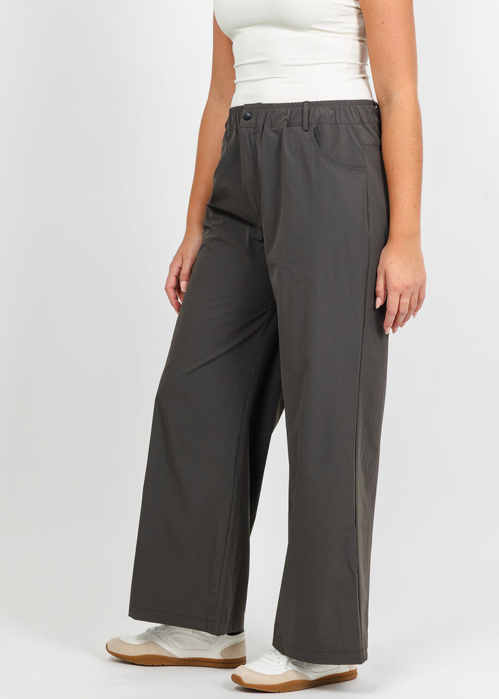 Lola &amp; Sophie Maya Tech Canvas Pant in Olive available at Barbara Katz