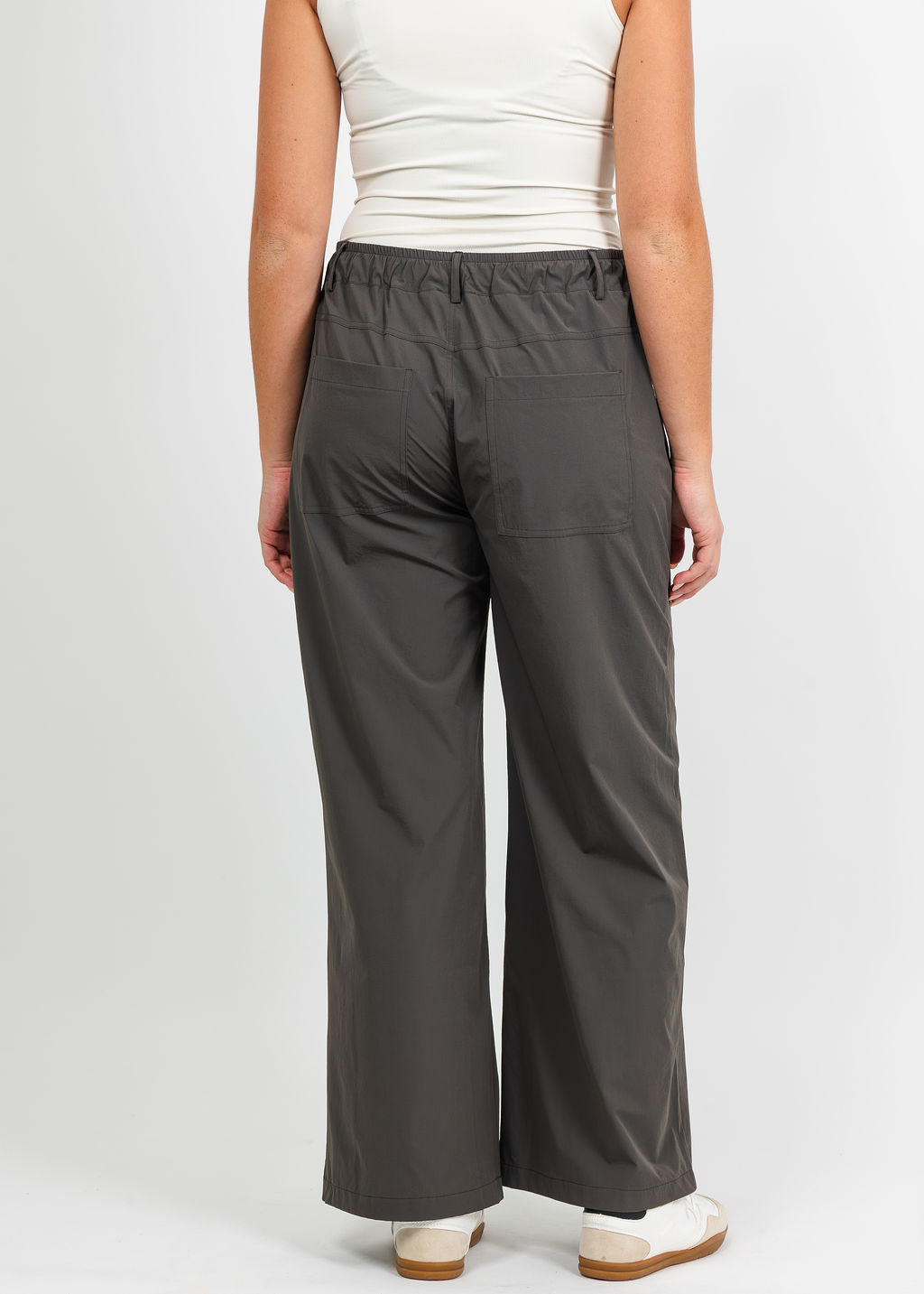 Lola &amp; Sophie Maya Tech Canvas Pant in Olive available at Barbara Katz
