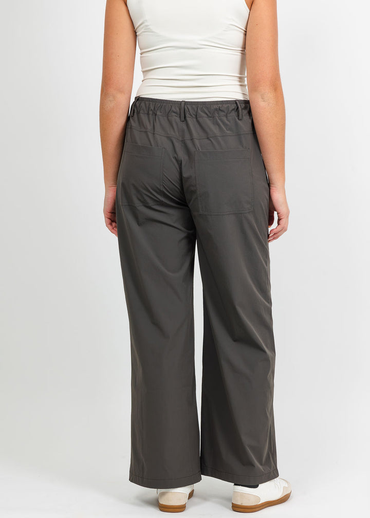 Lola &amp; Sophie Maya Tech Canvas Pant in Olive available at Barbara Katz