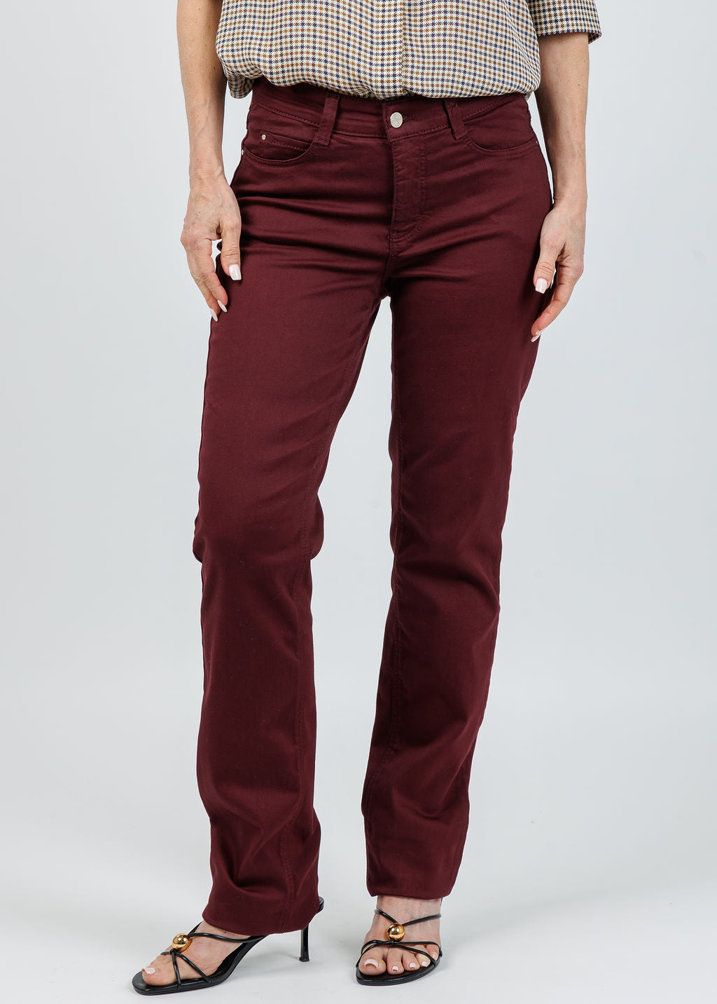 MAC Dream Straight Denim 32" in Wine available at Barbara Katz