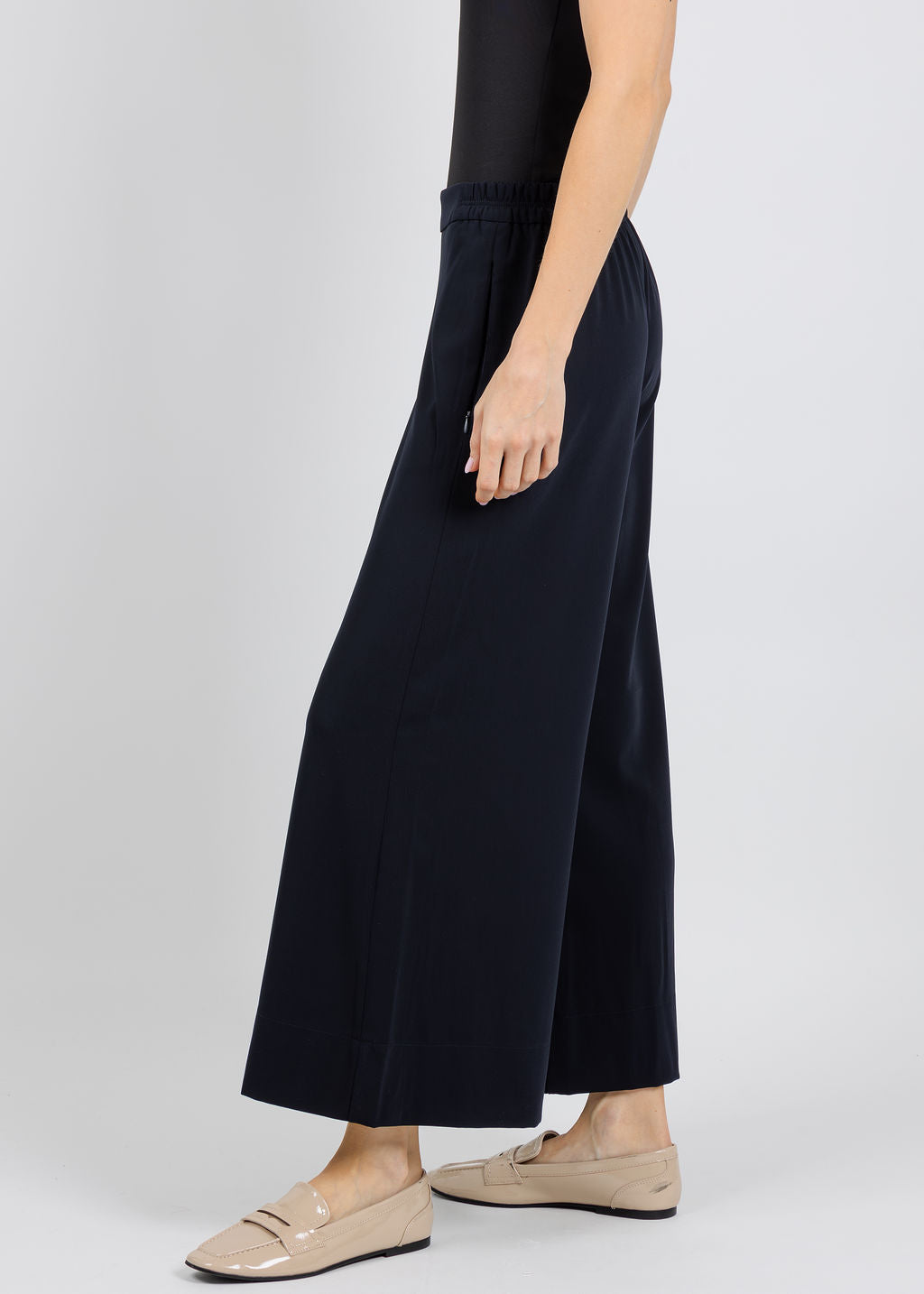 MAC Coralie Crop Floating Crepe Pants in Navy available at Barbara Katz