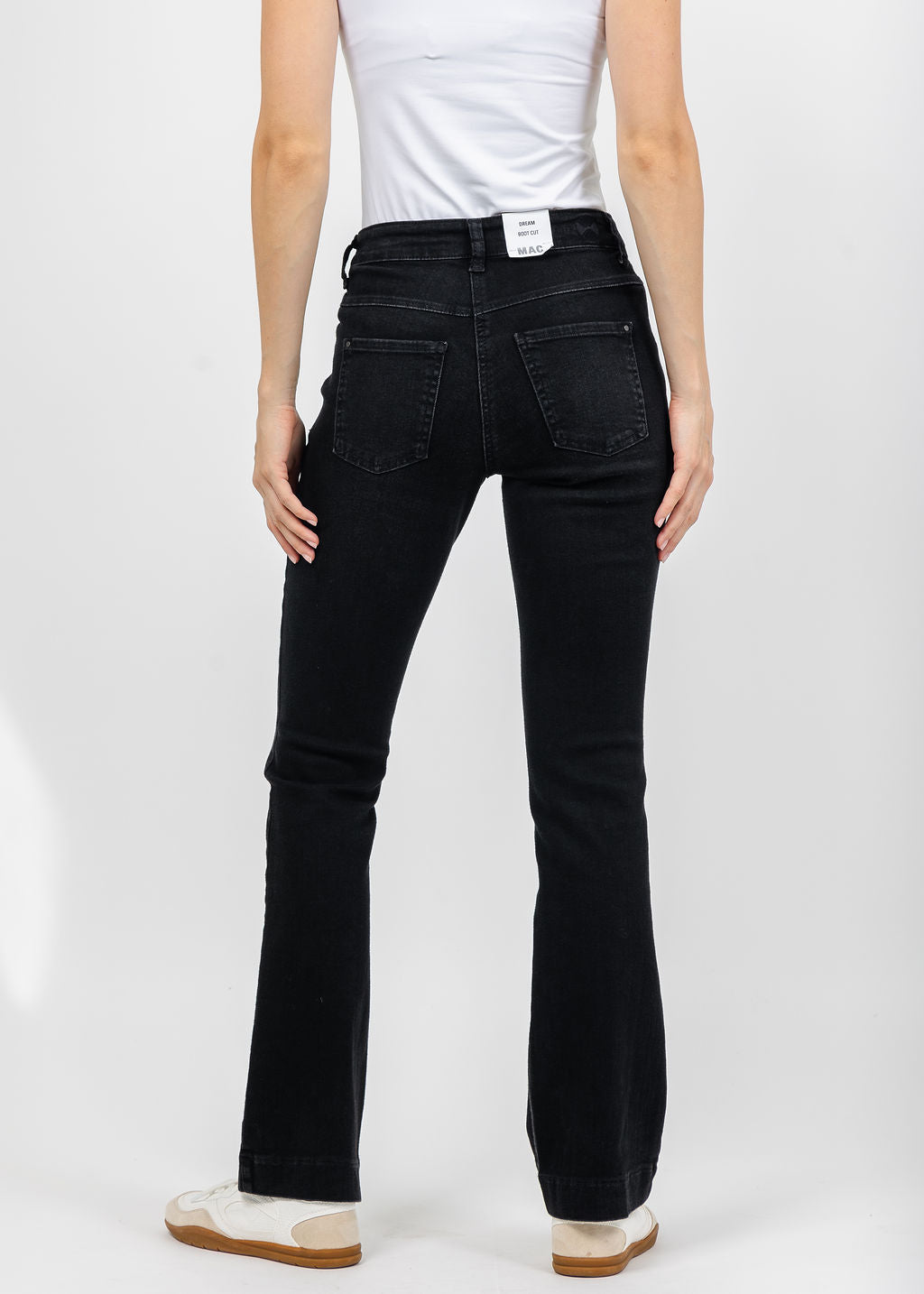 MAC Denim Dream Boot Jeans 32" in Black Used available at Barbara Katz