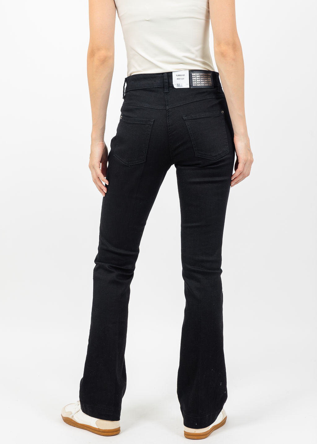 MAC Dream Boot Cut Jeans 32" in Black available at Barbara Katz