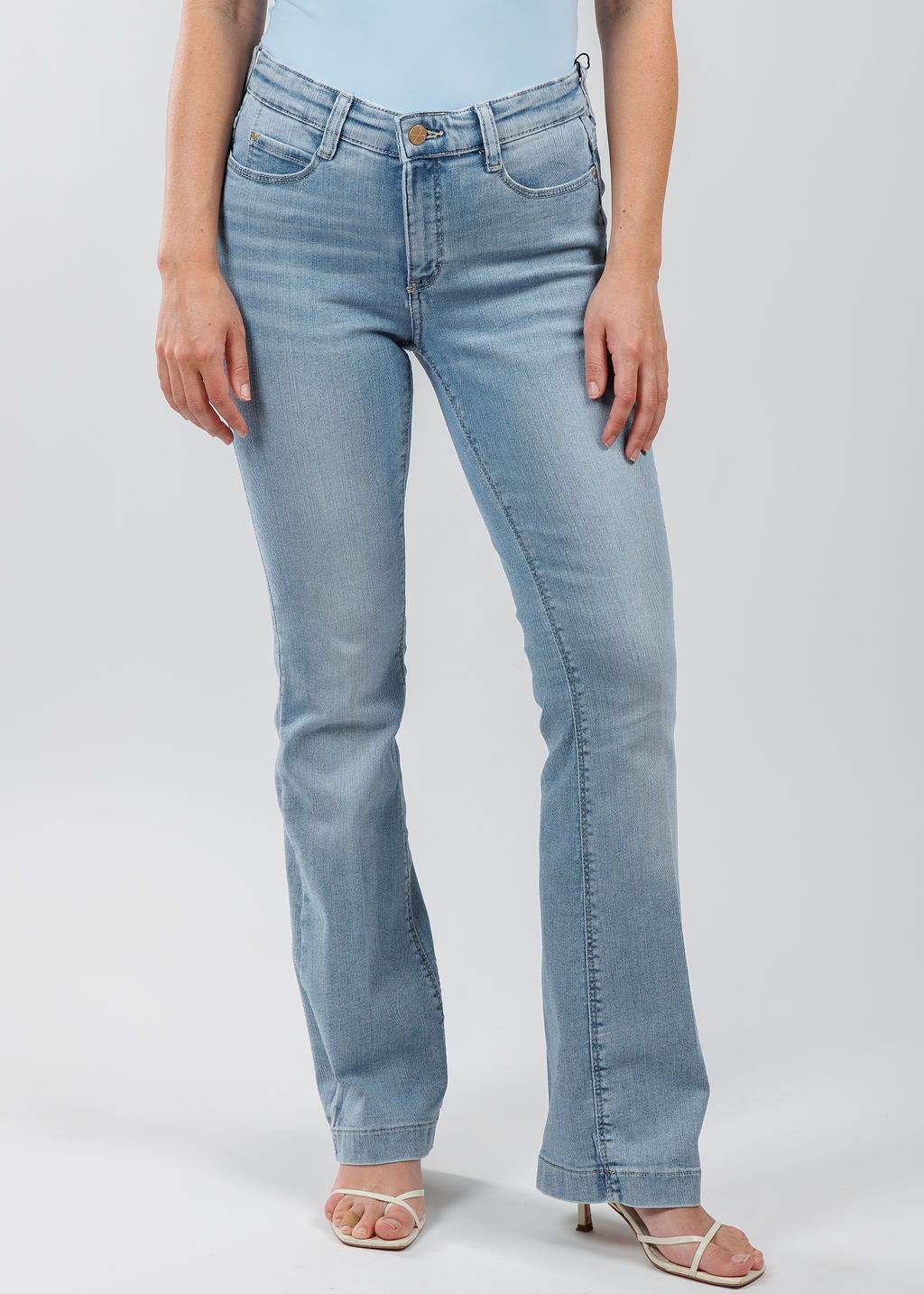 MAC Denim Dream Boot Jeans 32" in Summer Blue Clouds Wash available at Barbara Katz