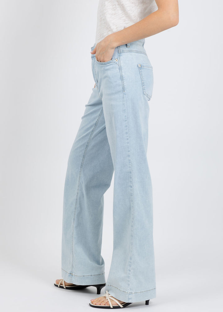 MAC Dream Wide Wonderlight Jeans 32" in Light Azure Blue available at Barbara Katz