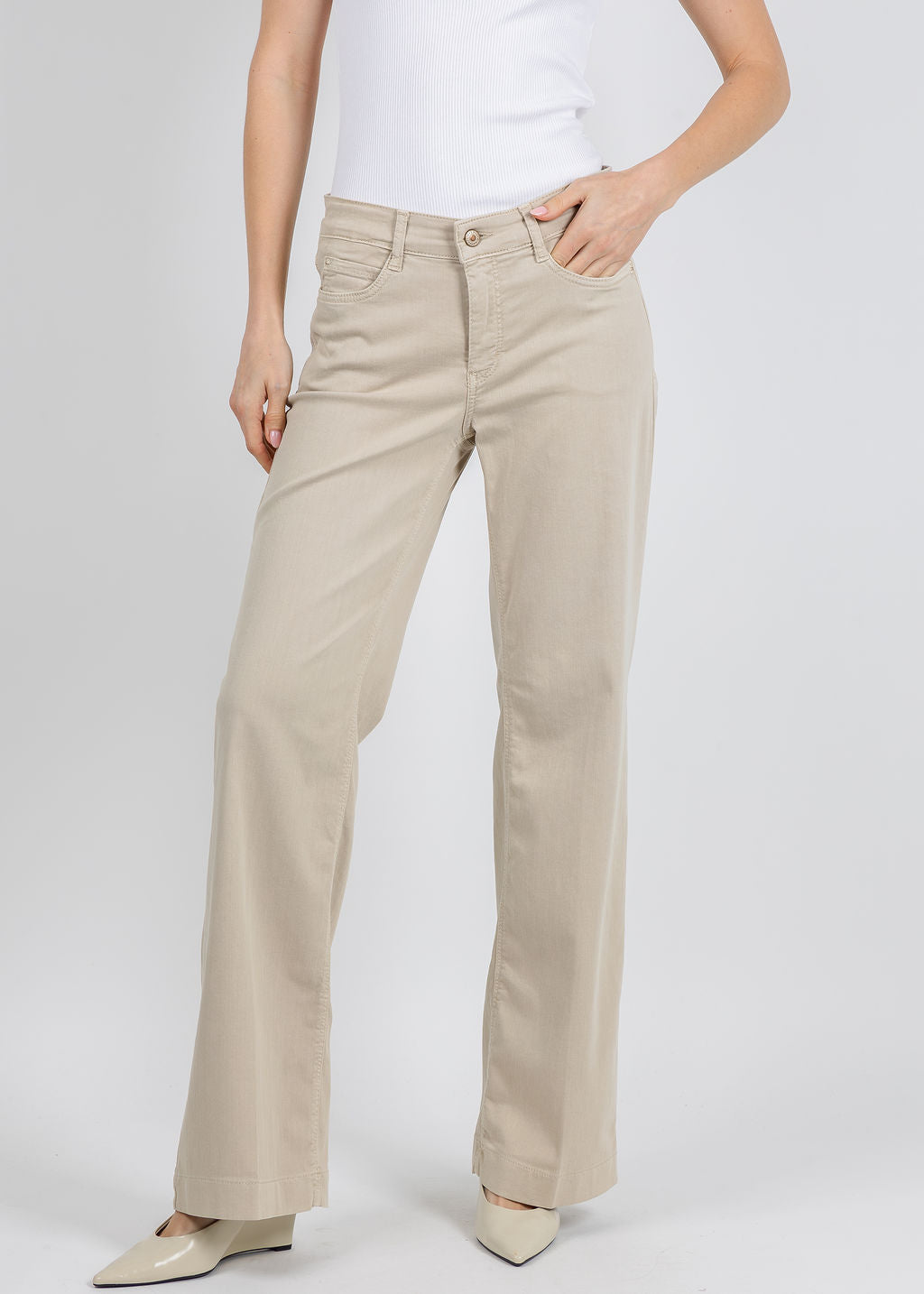 MAC Dream Wide Wonderlight Jeans 32" in Smoothly Beige available at Barbara Katz