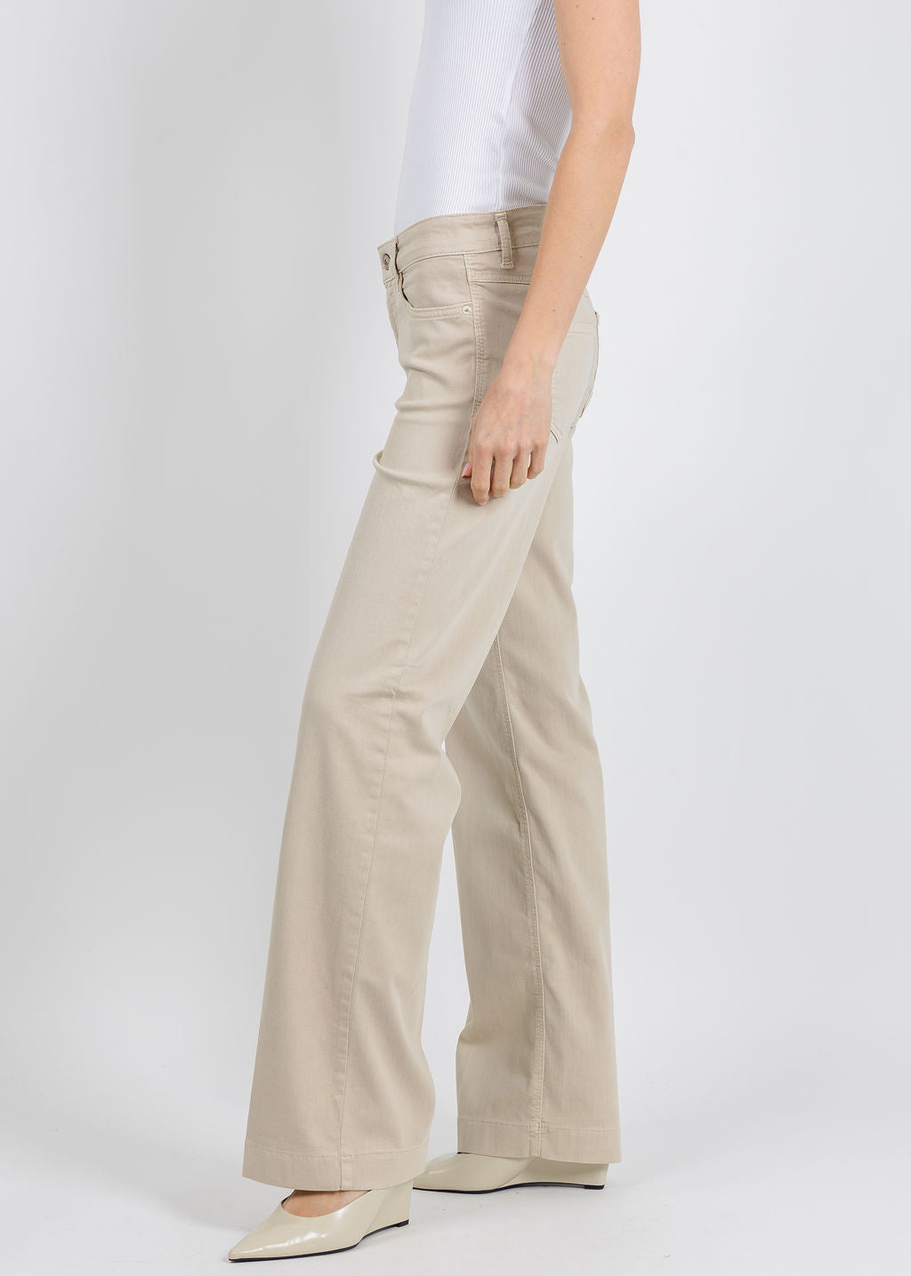 MAC Dream Wide Wonderlight Jeans 32" in Smoothly Beige available at Barbara Katz