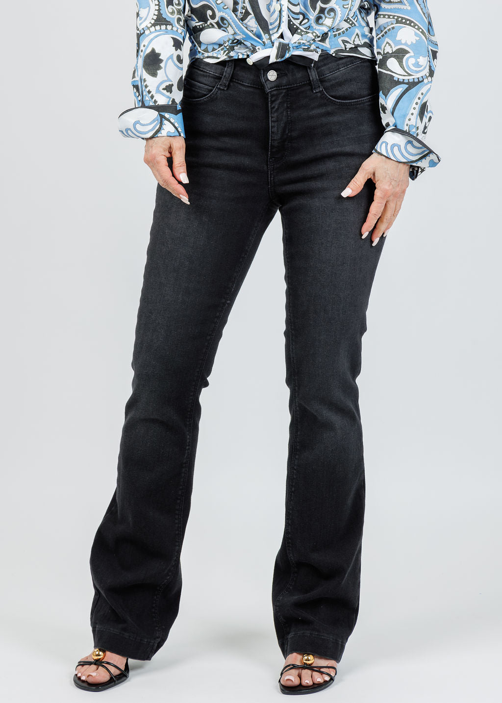 MAC Dream Boot Cut Jeans 32" in Black available at Barbara Katz