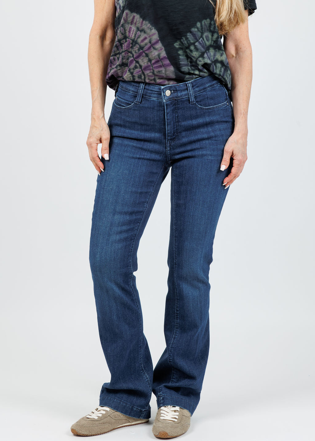 MAC Dream Boot Cut Jeans 32" in Denim available at Barbara Katz