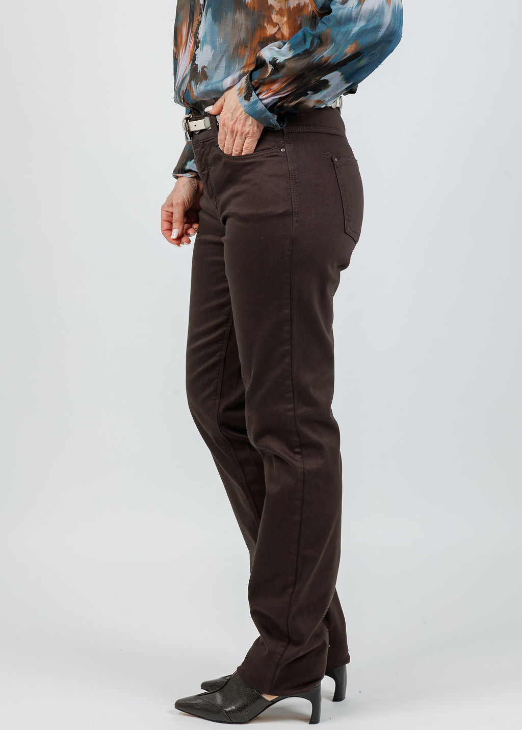 MAC Dream Straight Denim 32" in Deep Brown available at Barbara Katz