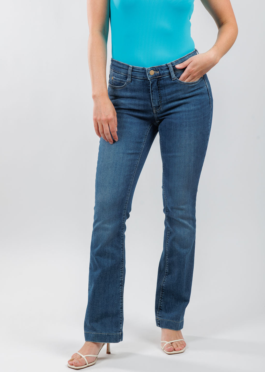 MAC Denim Dream Boot Jeans 32" in Super Vintage Wash available at Barbara Katz