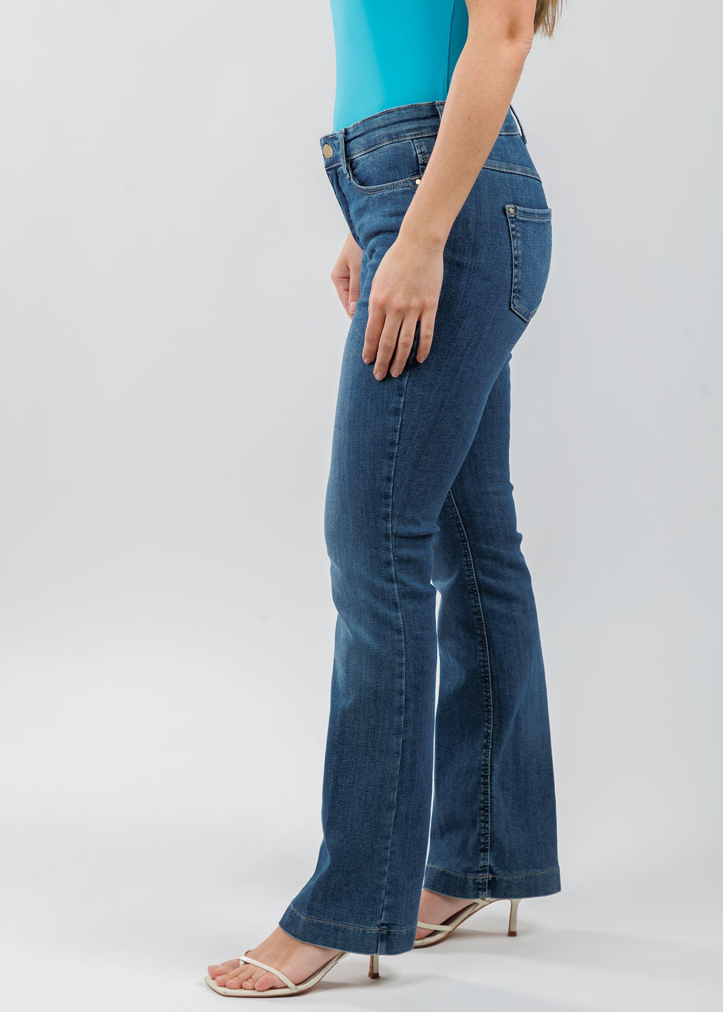 MAC Denim Dream Boot Jeans 32" in Super Vintage Wash available at Barbara Katz