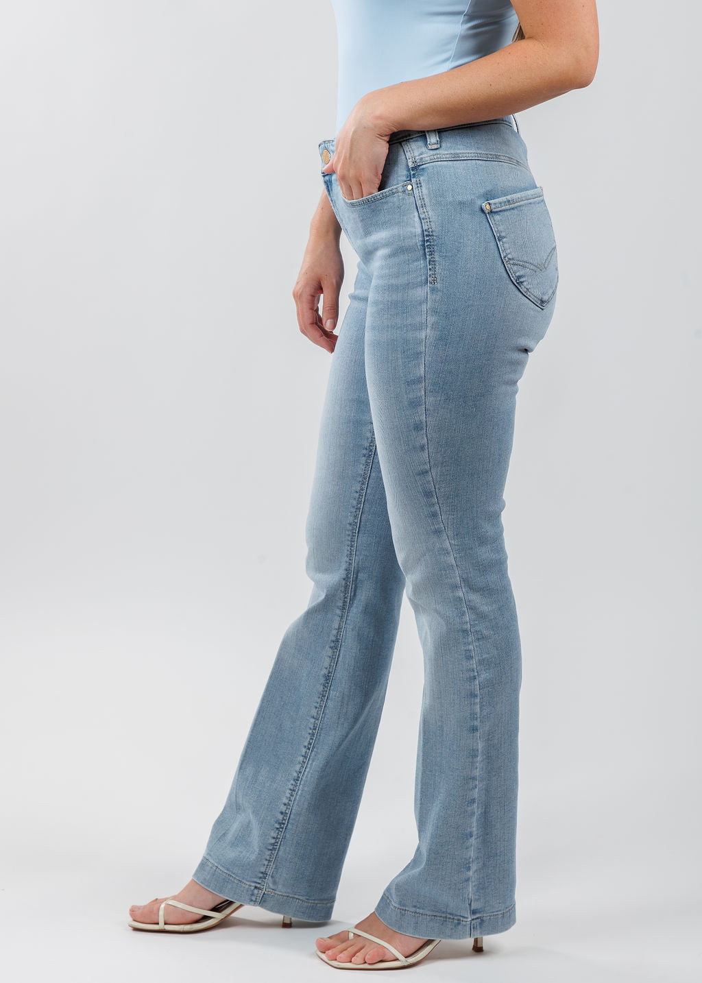 MAC Denim Dream Boot Jeans 32" in Summer Blue Clouds Wash available at Barbara Katz