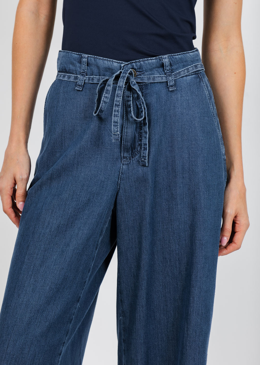 MAC Wendy Embroidered Tencel Jeans in Mid Blue Heritage Wash available at Barbara Katz