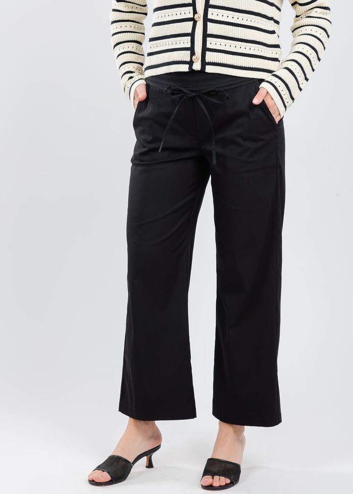 MAC Chiara Crop Pants in Black available at Barbara Katz