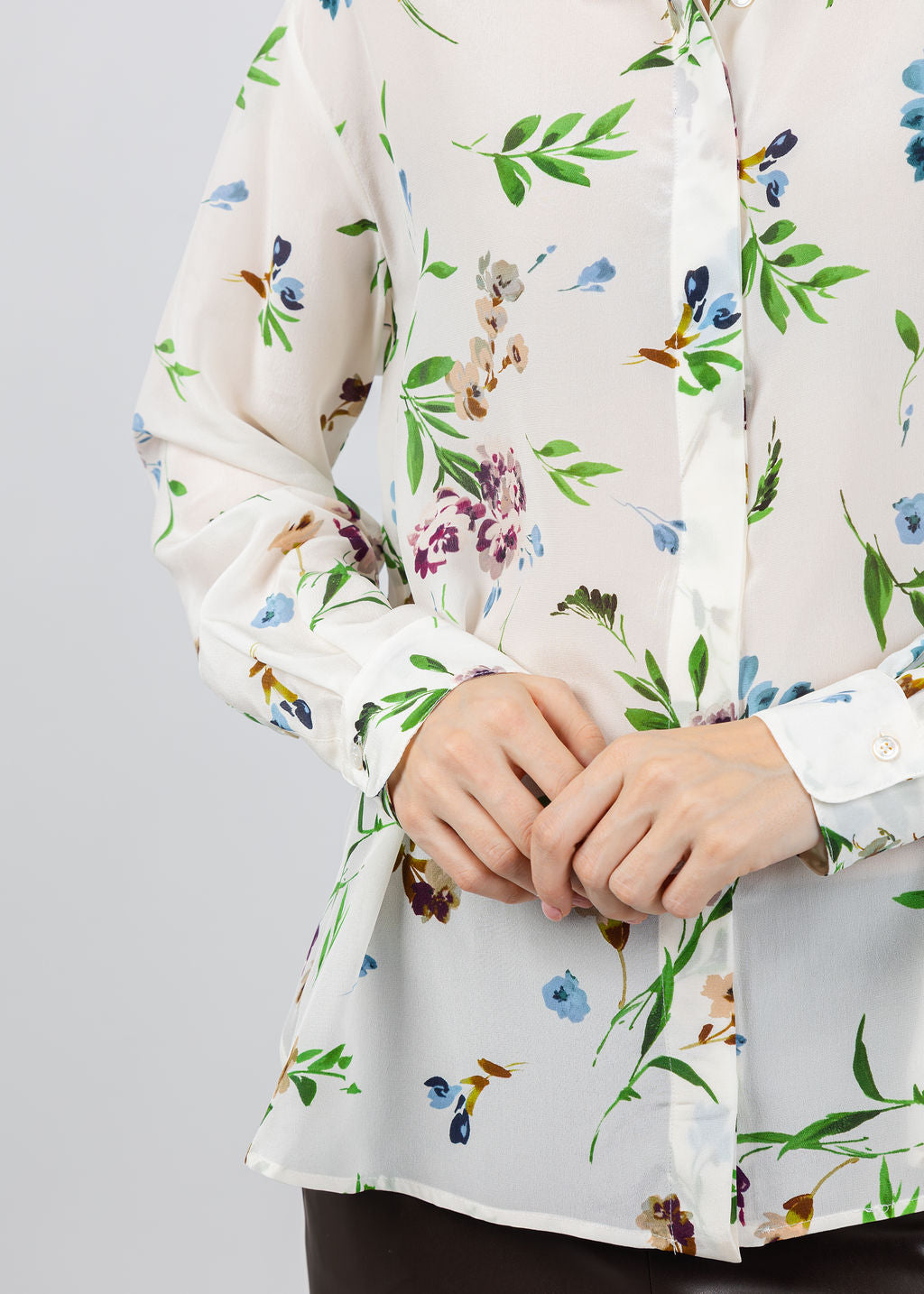 Marella Faretra Blouse in Cream Floral available at Barbara Katz