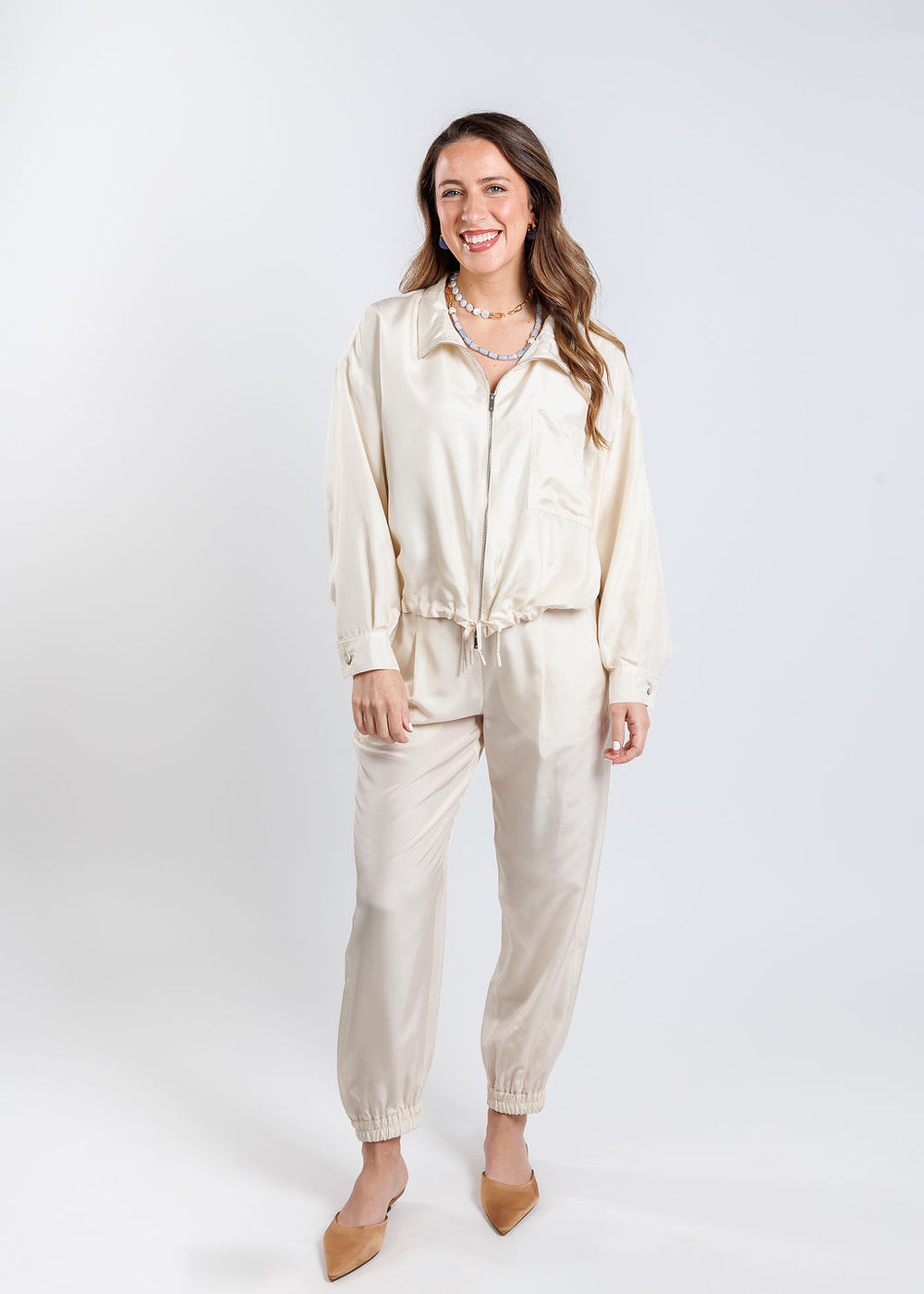 Marella Preside Jacket in Wool White paired with matching Marella Abetaia Long Trouser Pants in Wool White available at Barbara Katz