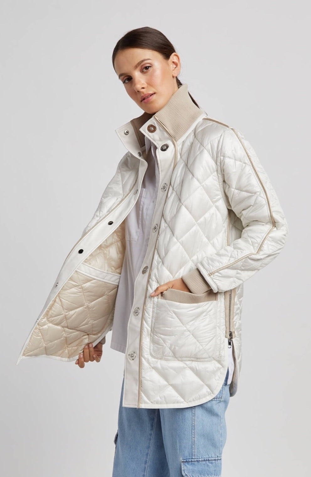 Adroit Atelier Nadine Reversible Quilted Coat With Vegan Leather Trim - Champagne/White