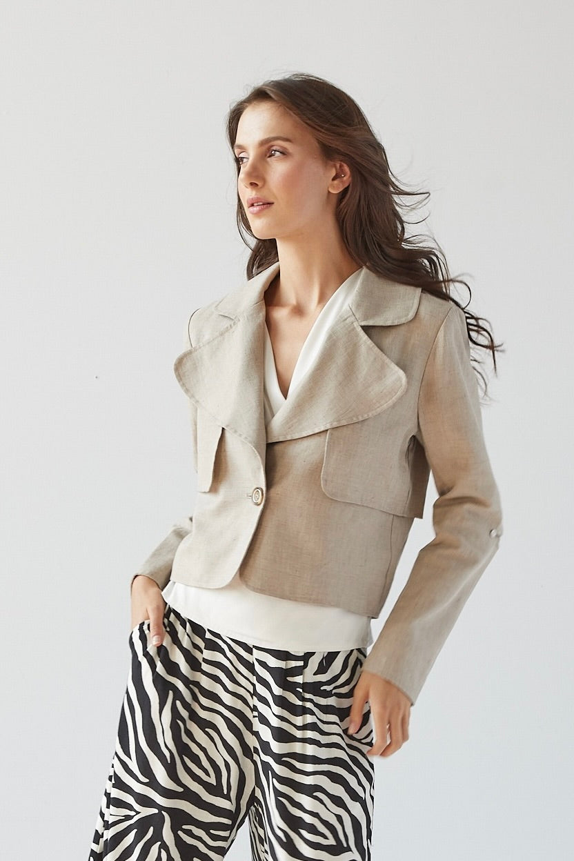 Adroit Atelier Ninon Linen Blend Jacket with Button Closure in Sand
