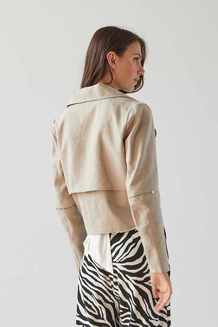 Adroit Atelier Ninon Linen Blend Jacket in Sand