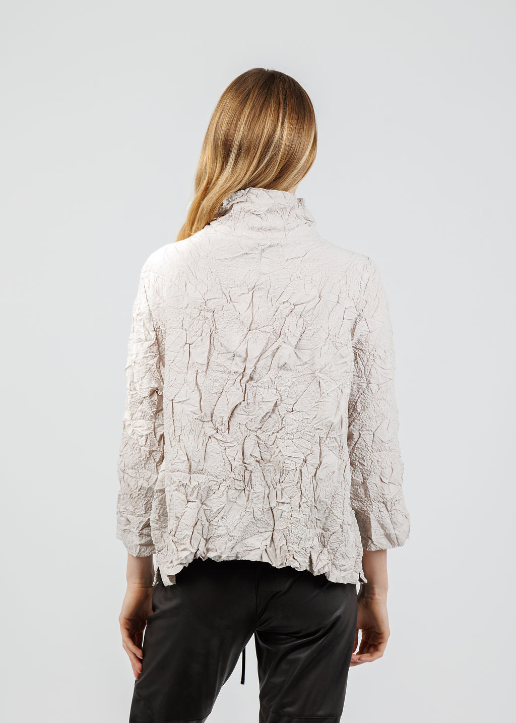 Olivia by Habitat Cinched Pocket Top in Cloud available at Barbara Katz