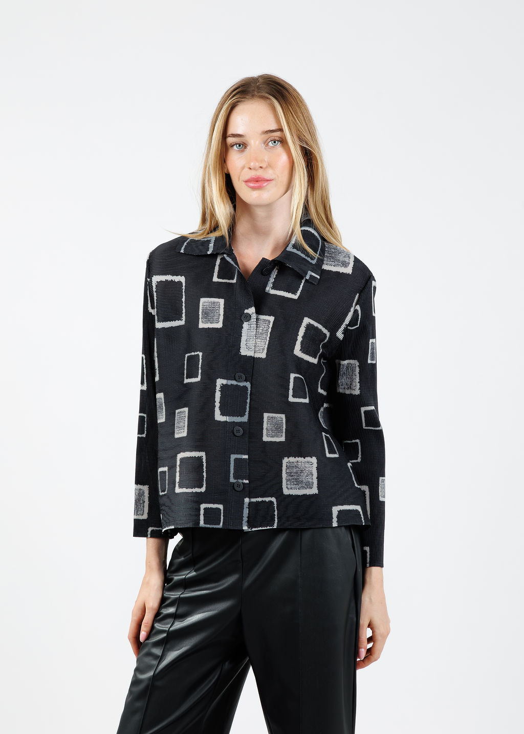 Olivia by Habitat Parisian Pleat Night Out Jacket in Black available at Barbara Katz