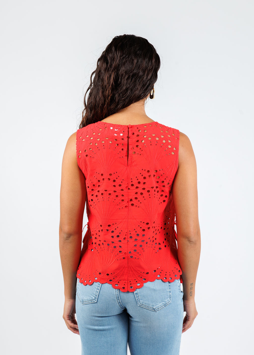 Oui Eyelet Sleeveless Top in Lipstick Red available at Barbara Katz