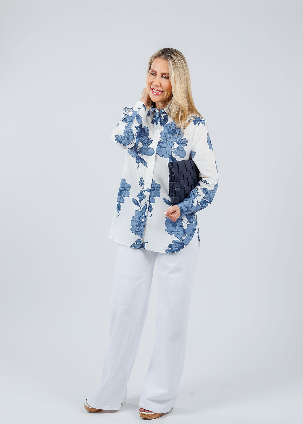 Oui Joly Blouse in Blue/White paired with Citizens of Humanity Palma Straight Jeans in Soft White available at Barbara Katz