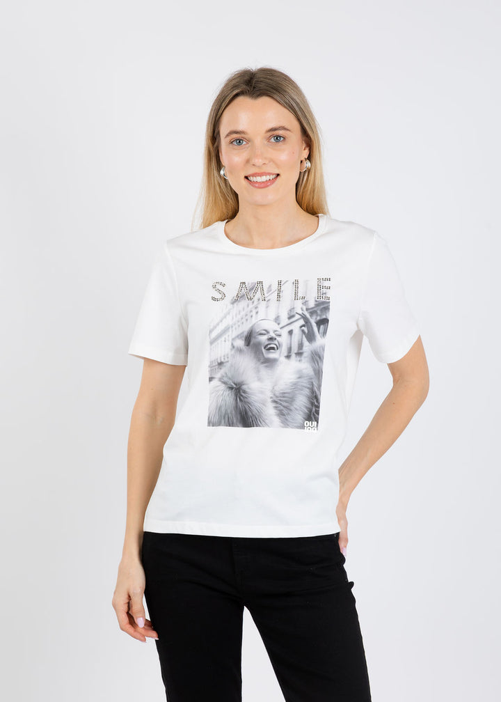 Oui Smile Tee in Cloud Dancer available at Barbara Katz