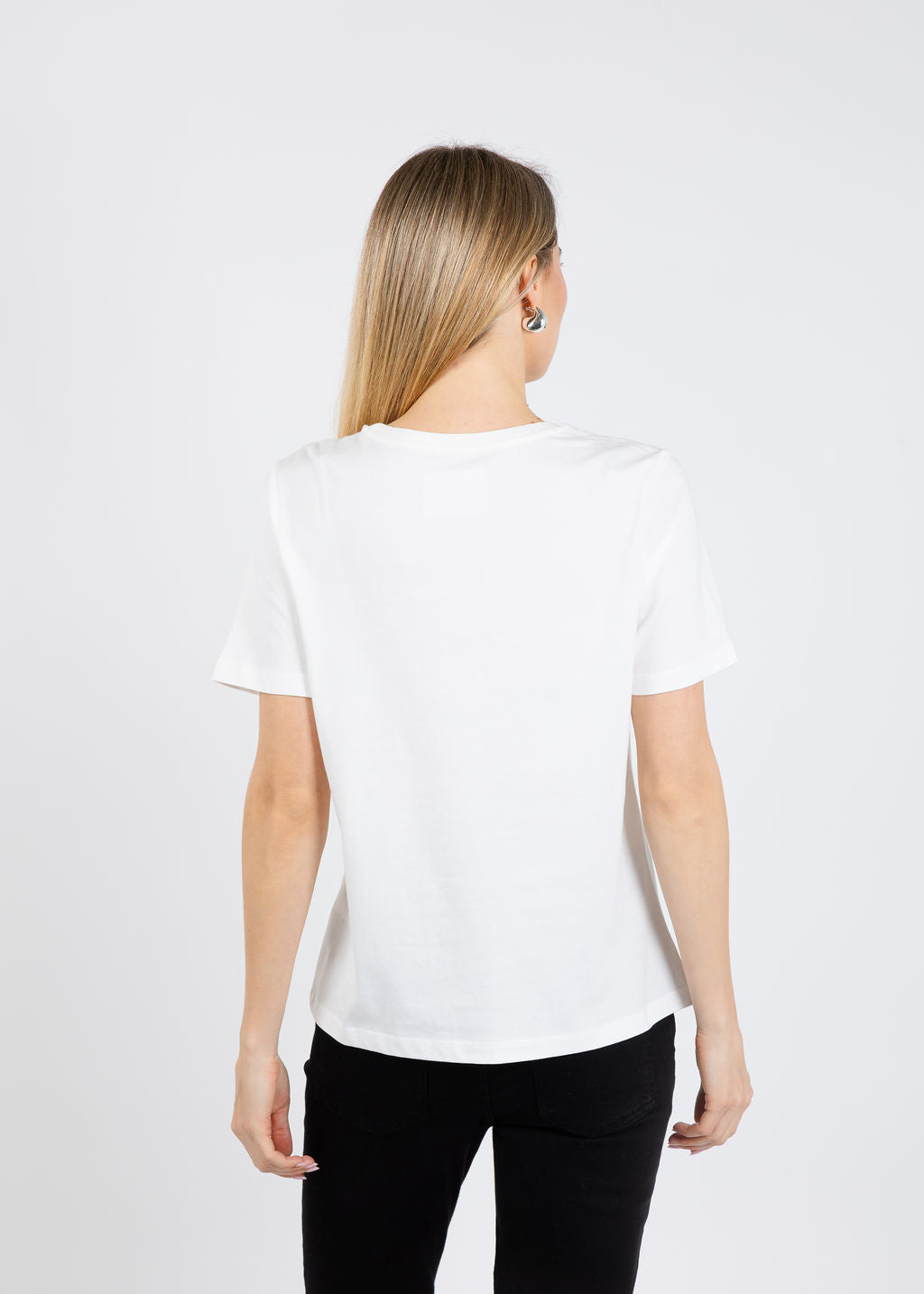 Oui Smile Tee in Cloud Dancer available at Barbara Katz