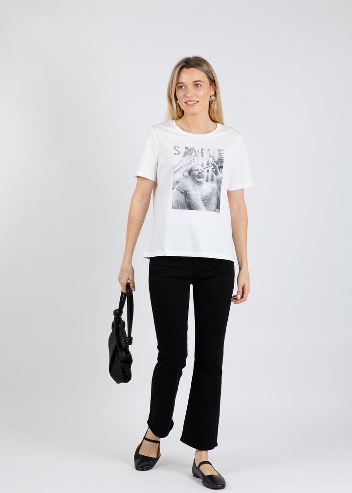 Oui Smile Tee in Cloud Dancer available at Barbara Katz