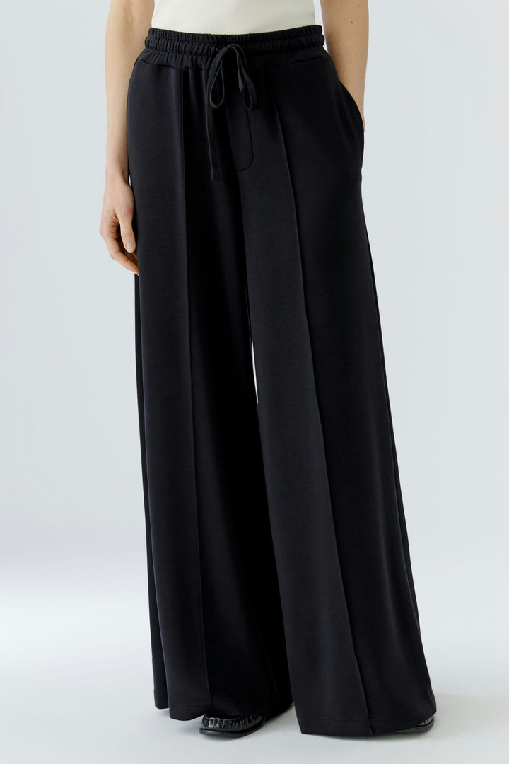 Oui Marlene Wide Leg Pant in Black available at Barbara Katz