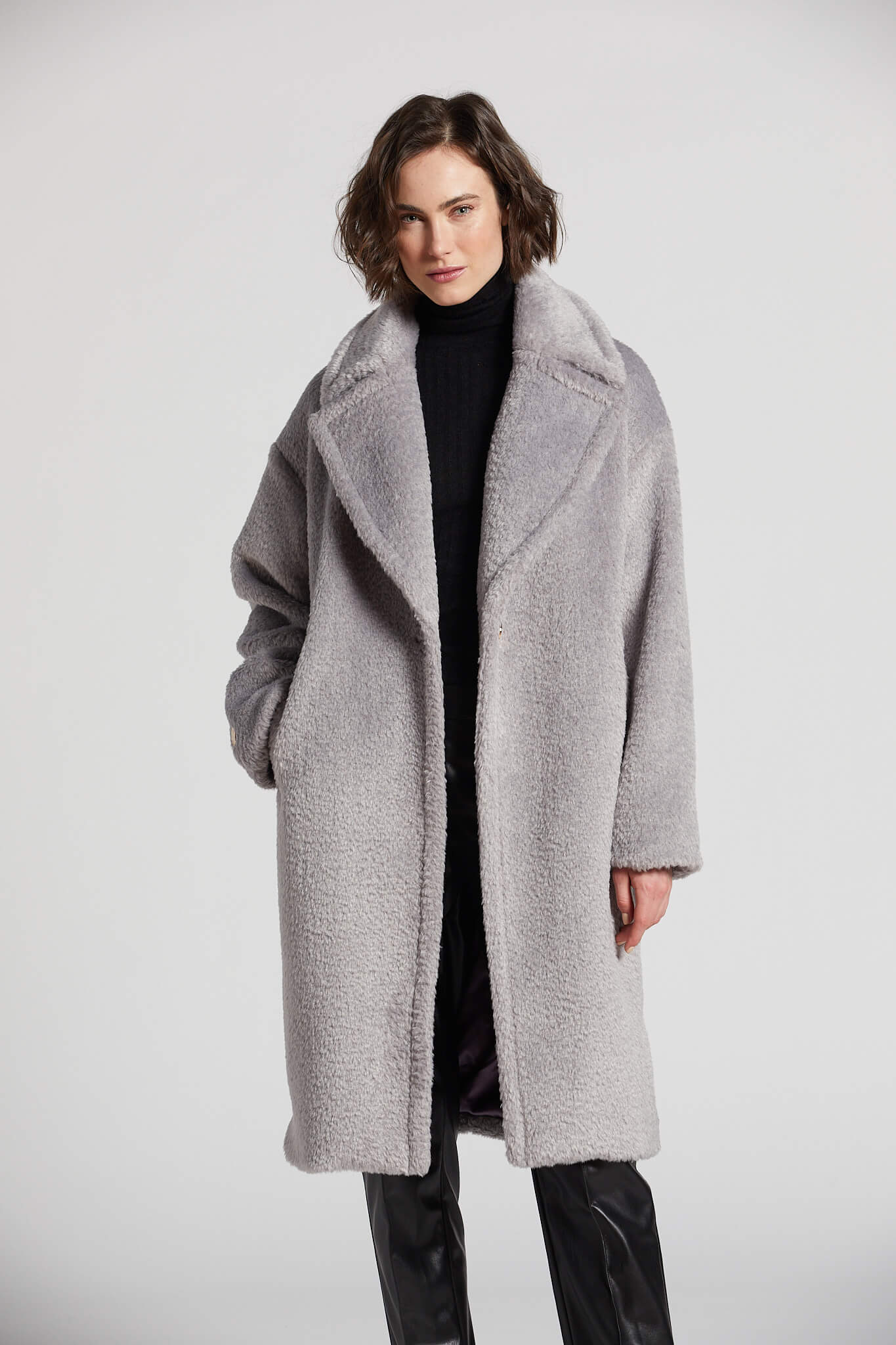 Adroit Atelier Polly Long Faux Fur Coat - Silver Grey – Barbara Katz