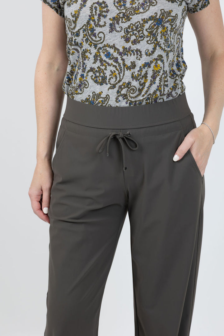 Raffaello Rossi Candice Straight Pants in Olive available at Barbara Katz