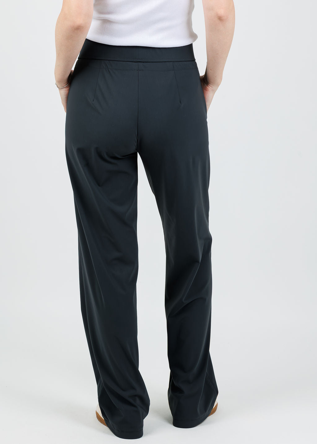 Raffaello Rossi Candice Straight Pants in Slate available at Barbara Katz