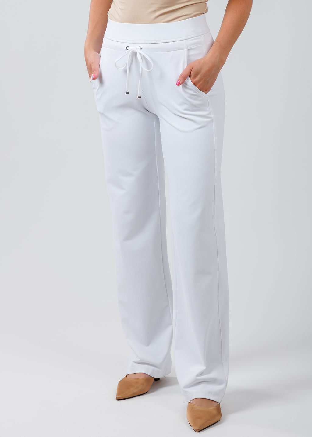 Raffaello Rossi Candice Straight Pants in White available at Barbara Katz 