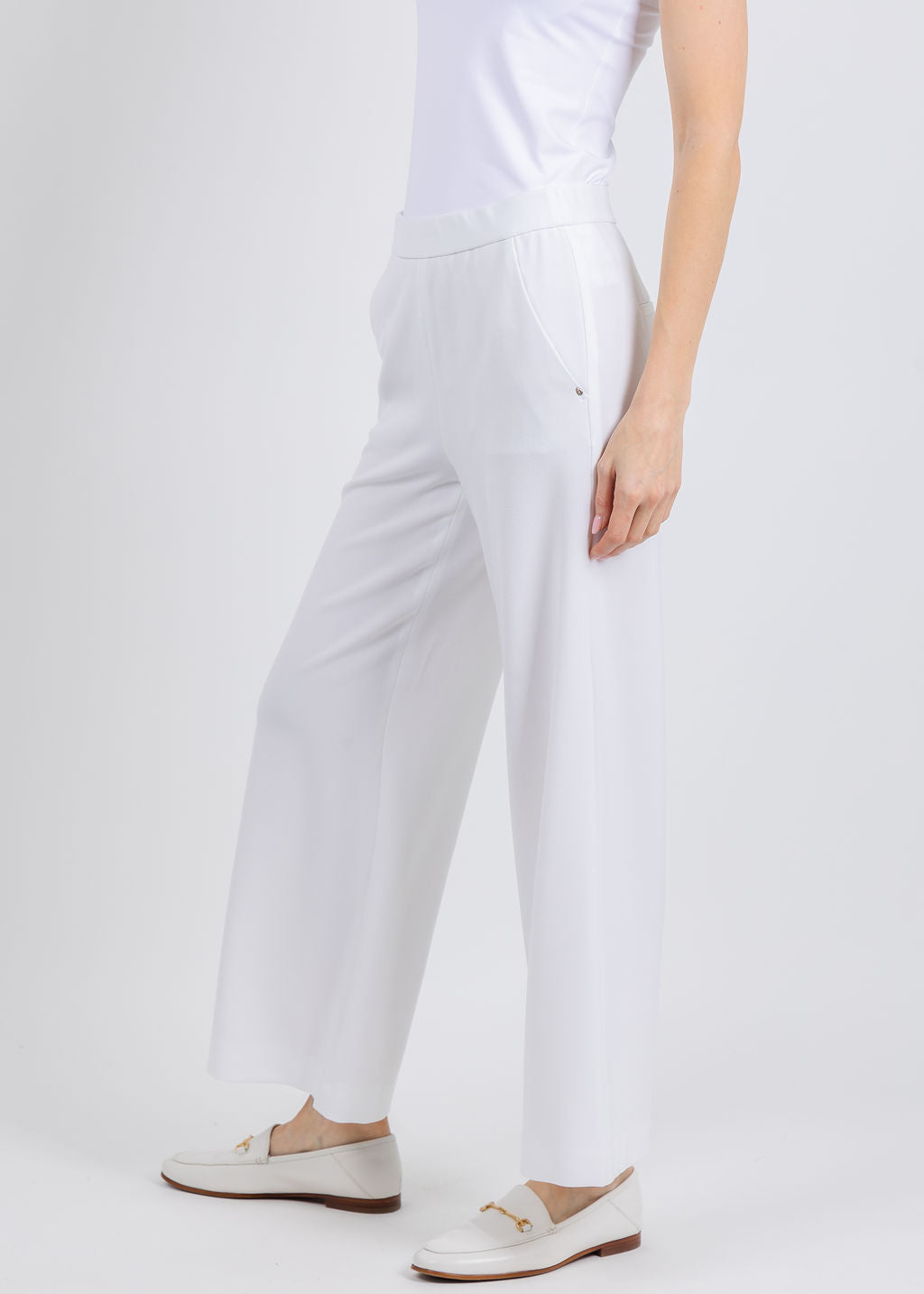 Raffaello Rossi Palina Crepe 6/8 Culotte Pants in Off White available at Barbara Katz