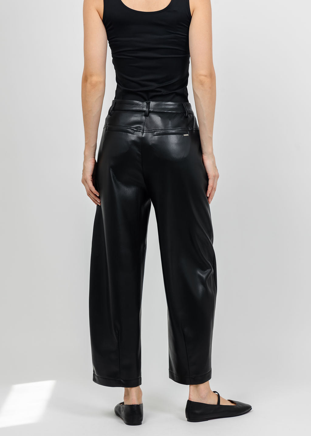 Raffaello Rossi Phibi 7/8 Vegan Leather Pant in Black available at Barbara Katz