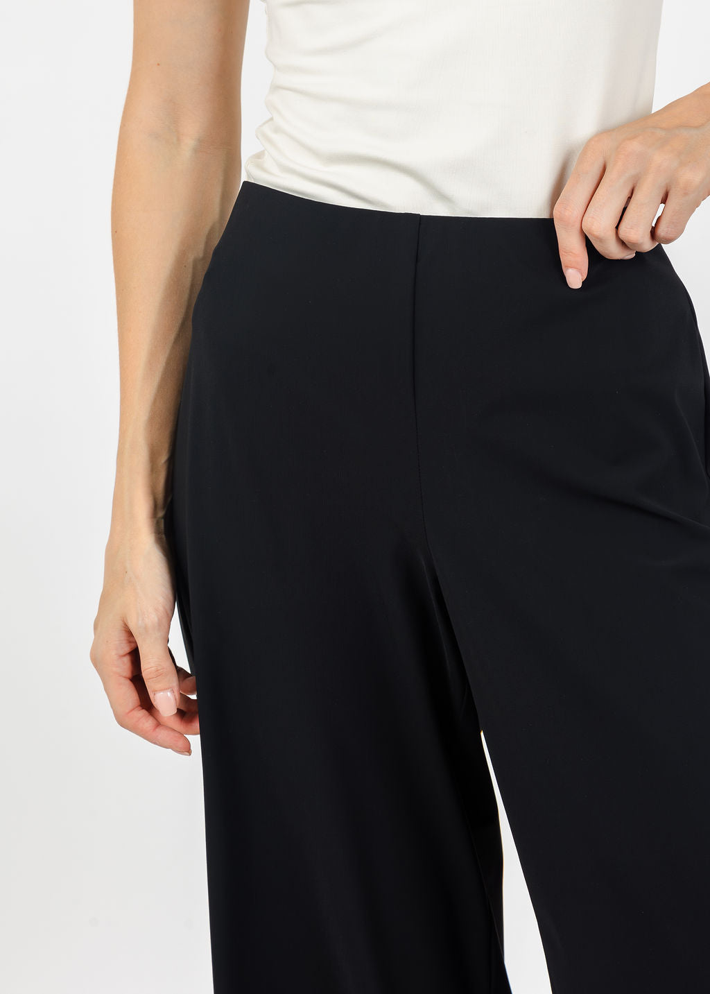 Raffaello Rossi Sally 7/8 High Tech Jersey Pants in Black available at Barbara Katz