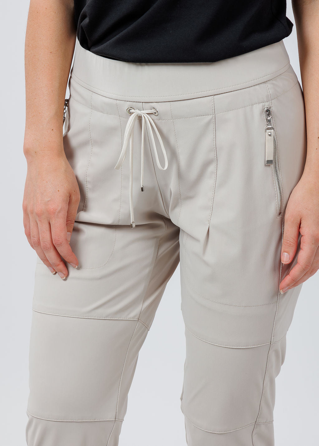 Raffaello Rossi Candy Pants in khalk available at Barbara Katz 