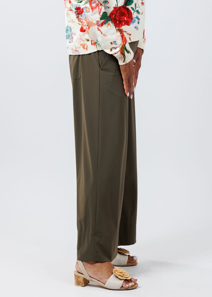 Raffaello Rossi Palina Sport 6/8 Pants in Olive available at Barbara Katz