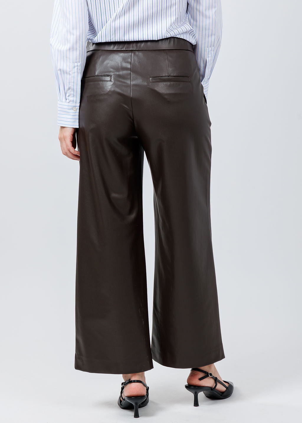 Raffaello Rossi Palina Vegan Leather 6/8 Culotte Pants in Tabak available at Barbara Katz 